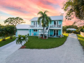 Pineapple Beach House - 10 min to Jensen beach